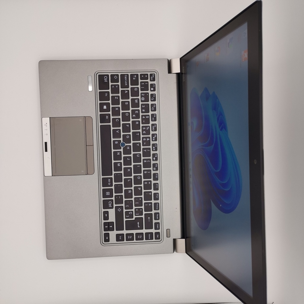 Toshiba Z40T i5/8gb/Ssd Nvme 256 Gb/14" 