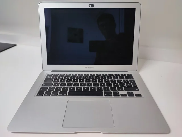 Apple Macbook Air 2011 Intel i5 4Gb/Ssd 120 Gb 13,3" A1369